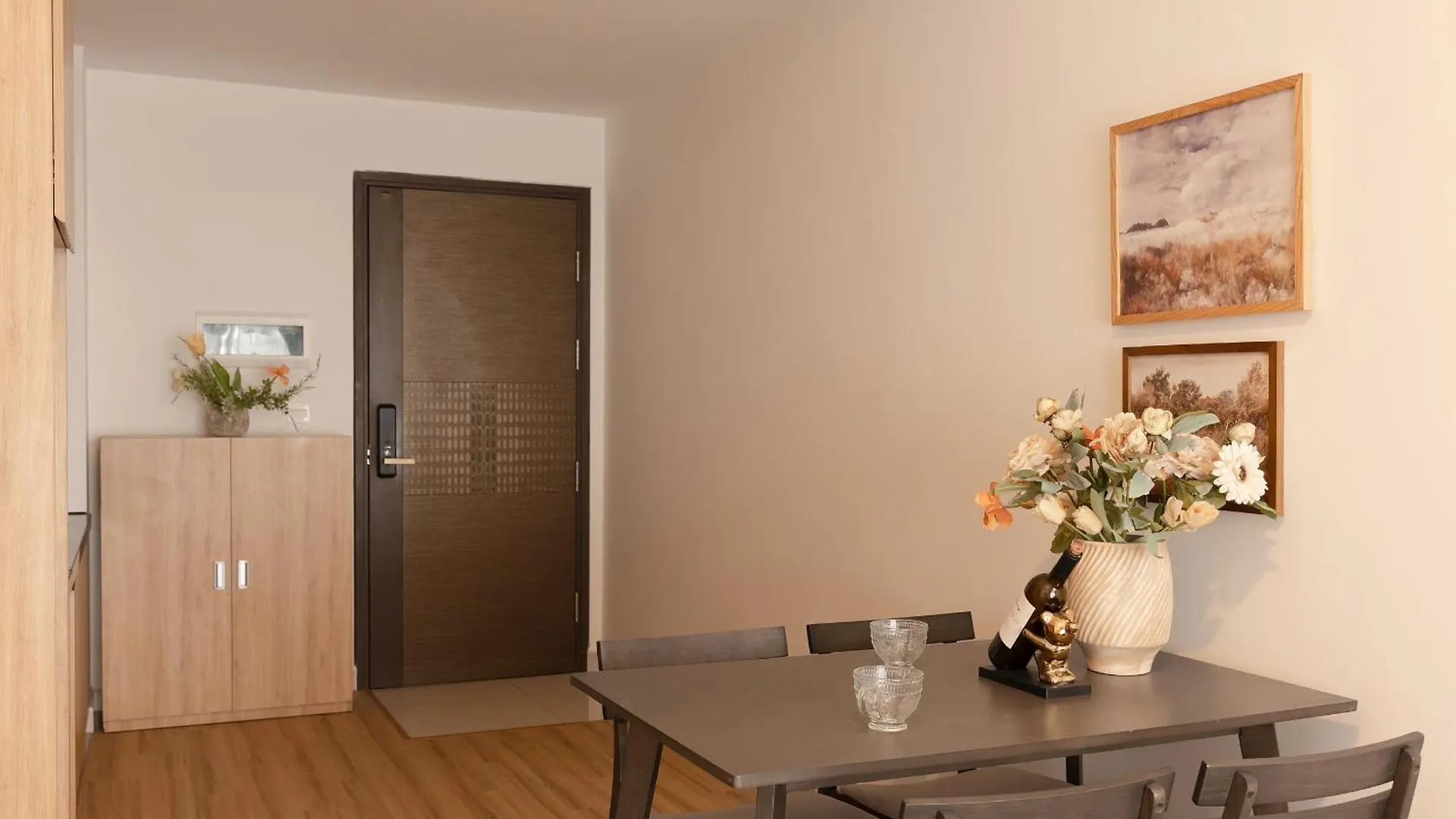 Otis Apartment - Soho Residence District 1 - Near Bui Vien Ho-Chi-Minh-Stadt Vietnam